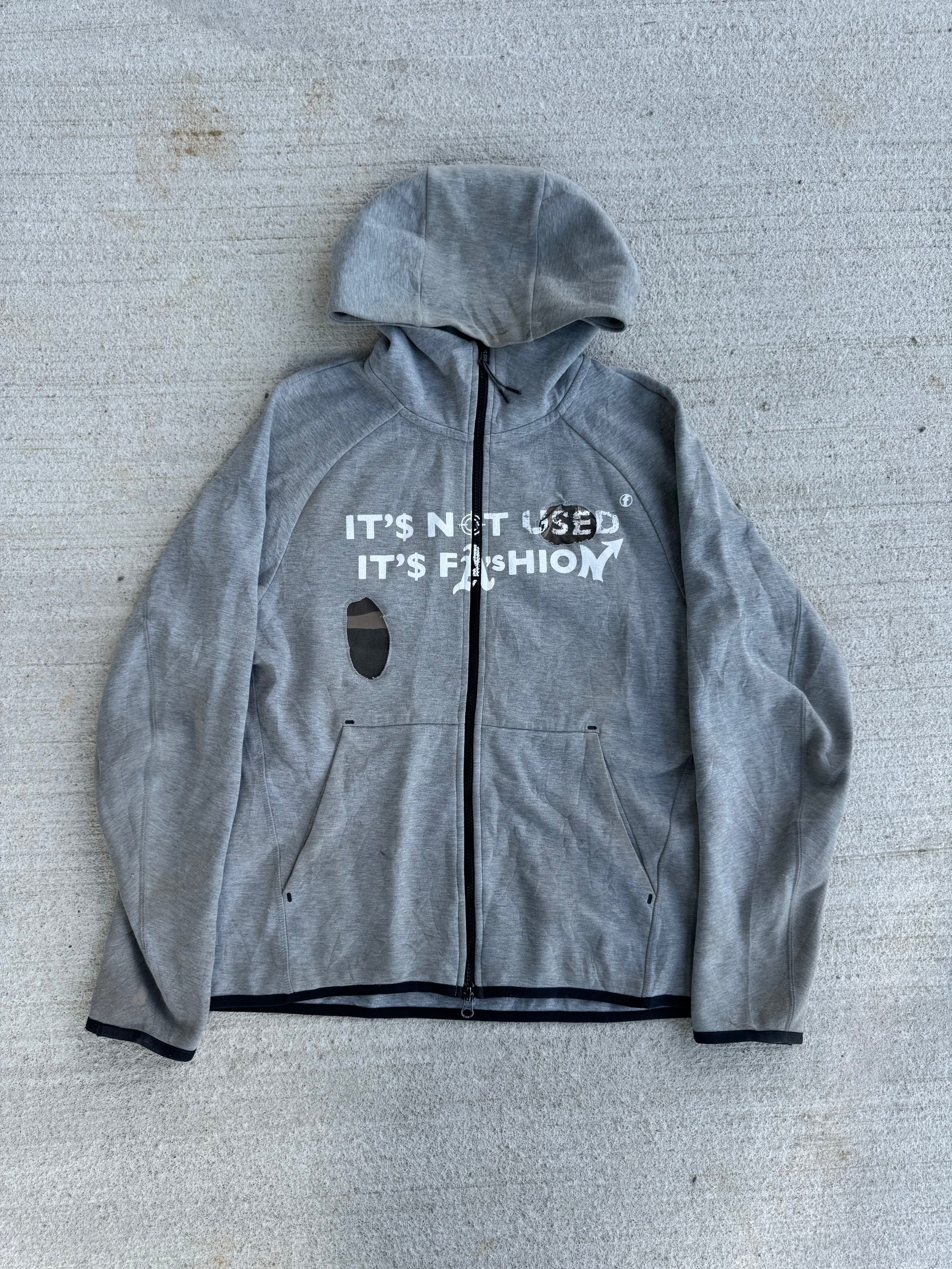 Nike Tech "IT'S NOT USED IT'S FASHION" (M)