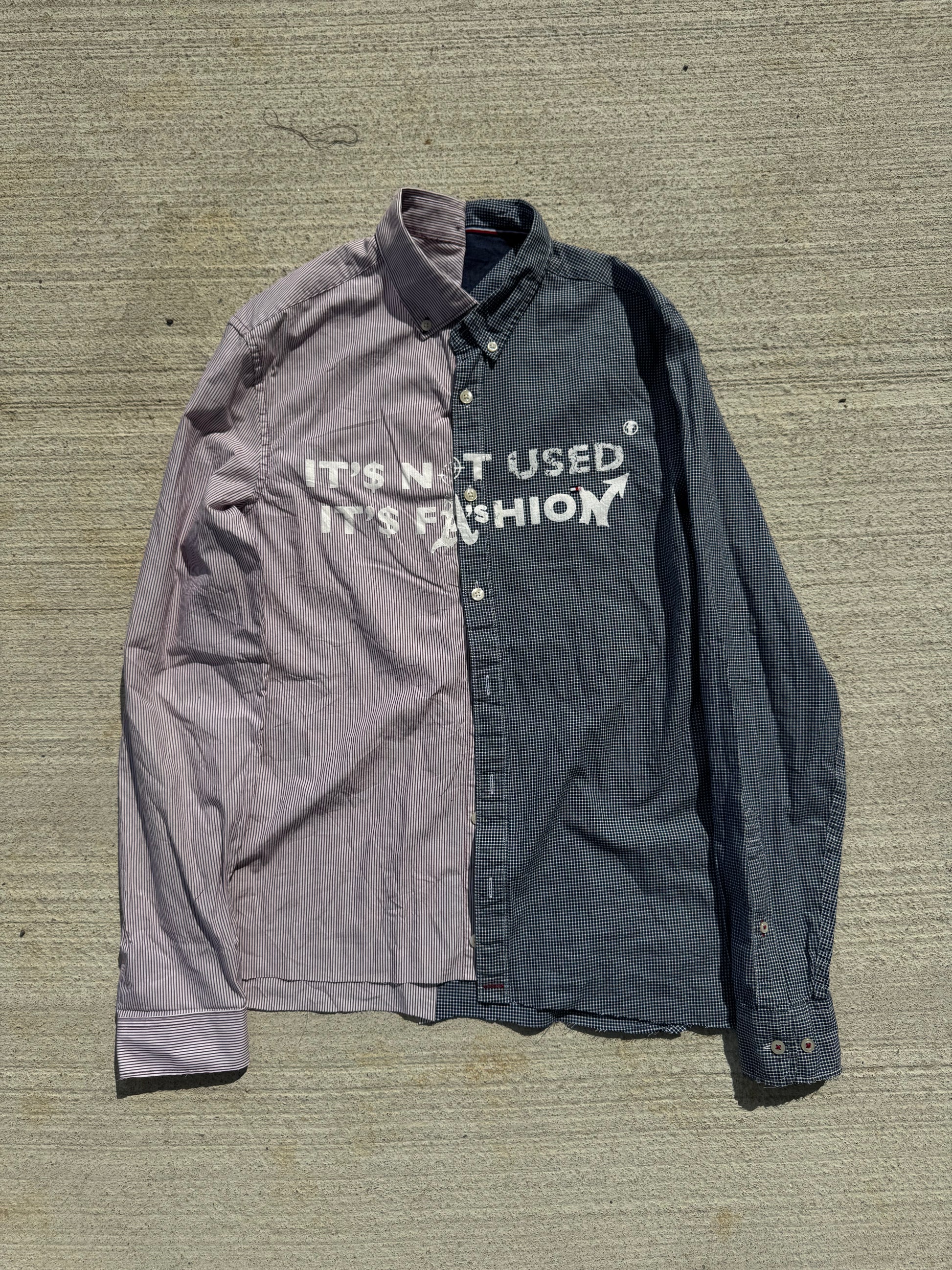 Chemise Bicolore "IT'S NOT USED IT'S FASHION" (M)