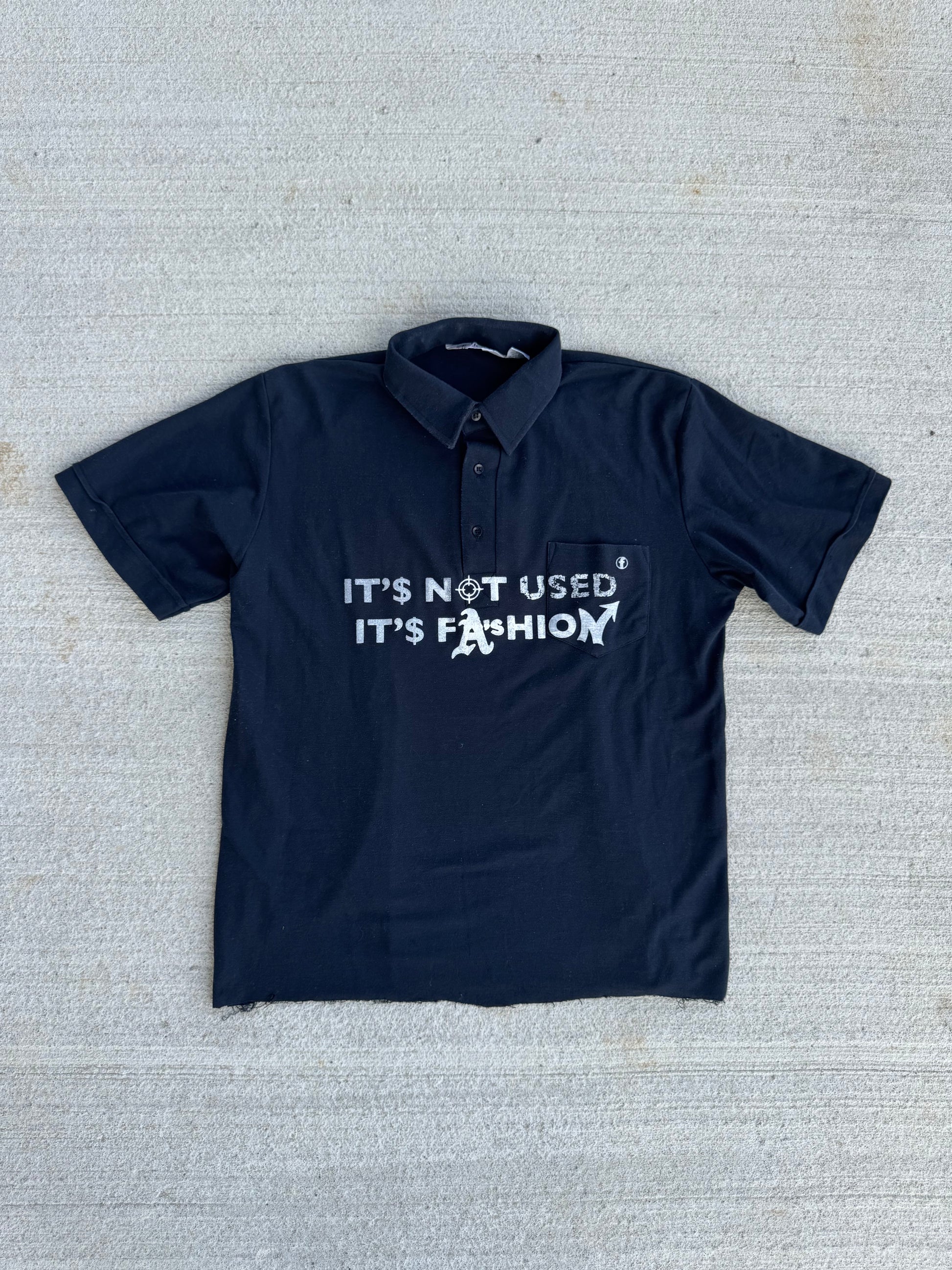 polo "IT'S NOT USED IT'S FASHION" (L)